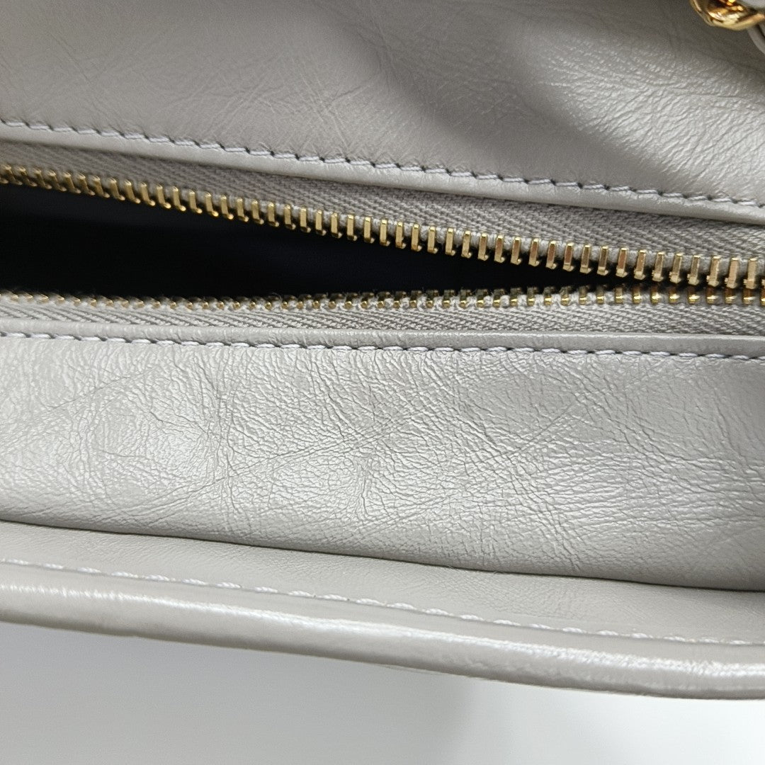 GABRIELLE Medium Chevron Calfskin Gray