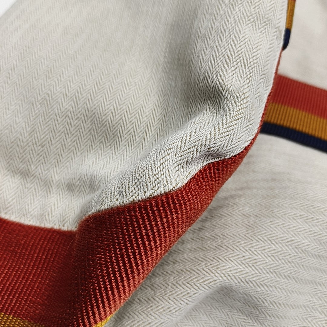 Cavalier Canvas White
