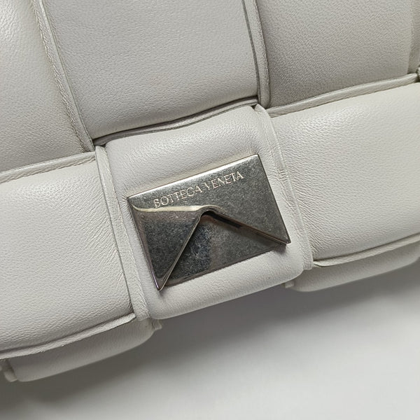 Cassette Medium Lambskin White