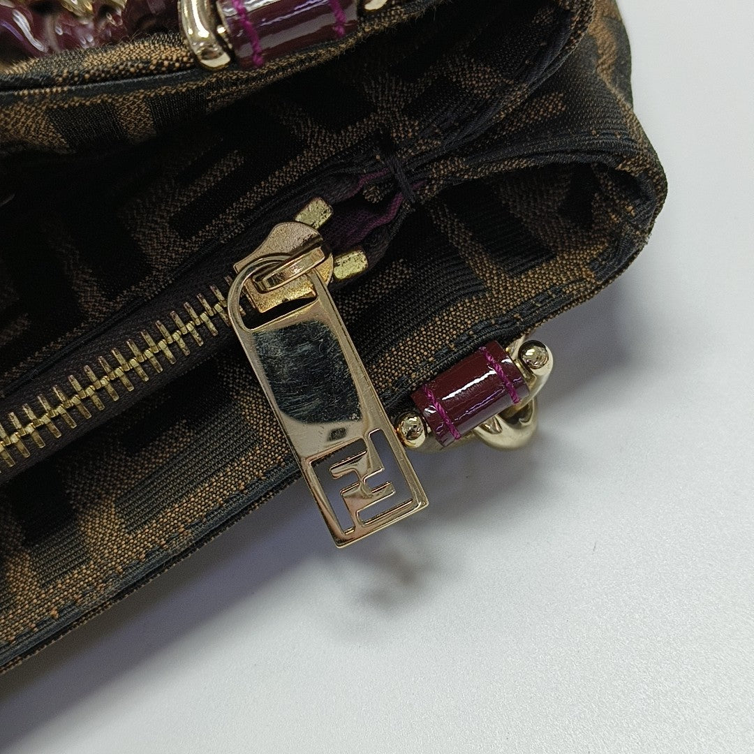 Mia Canvas Brown