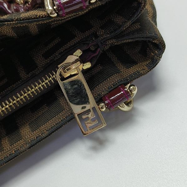 Mia Canvas Brown