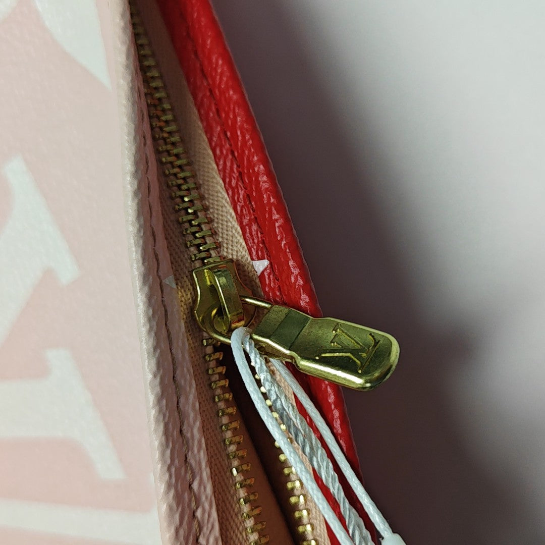 TOILET POCKET 26 Monogram Coated Canvas Red