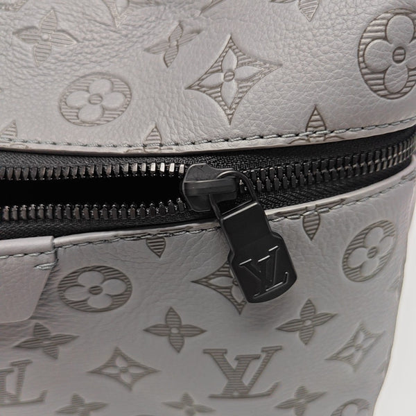 DISCOVERY Monogram Calfskin Gray