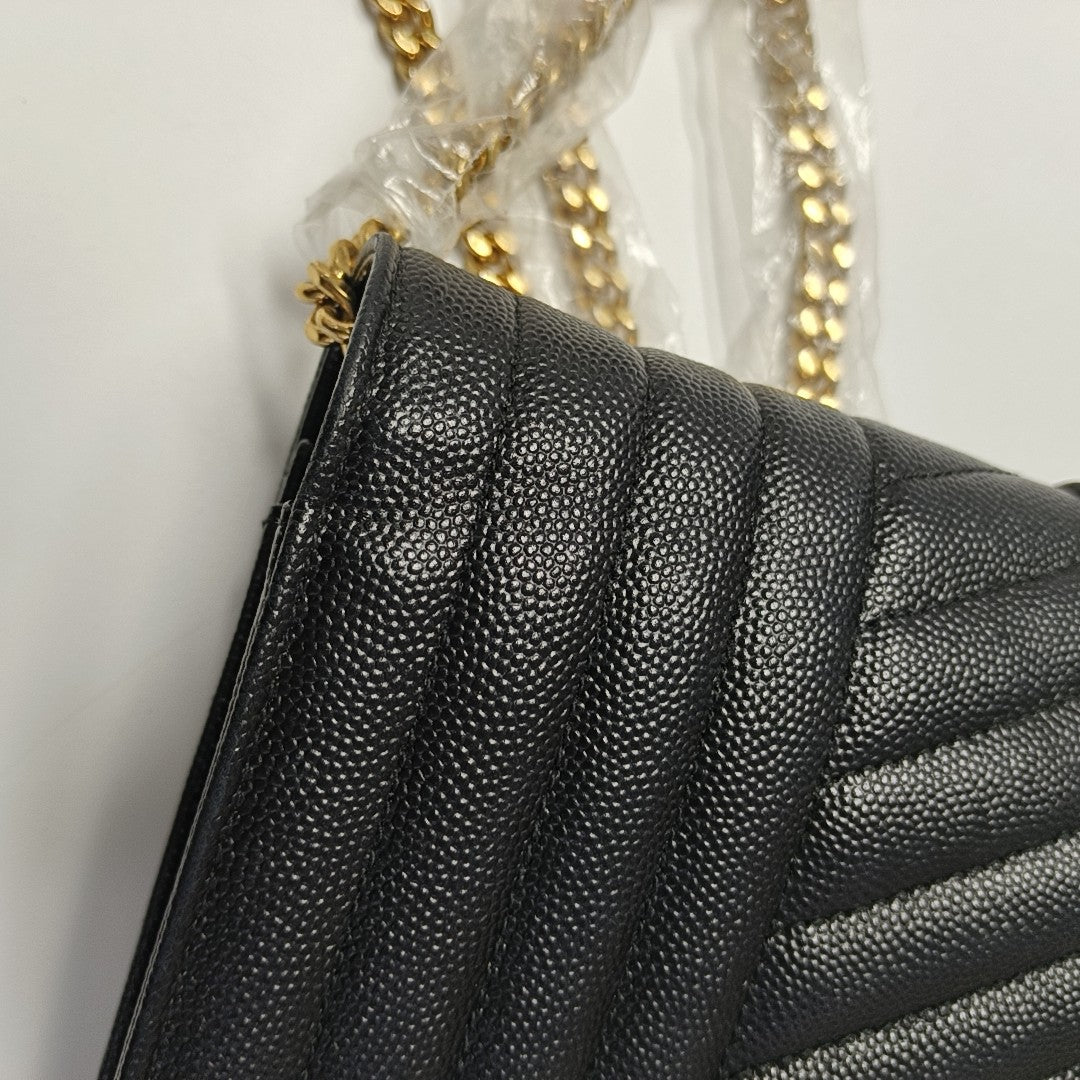 MONOGRAM Medium Chevron Calfskin Black