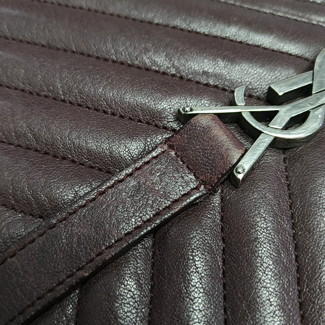 COLLEGE Medium Chevron Lambskin Red