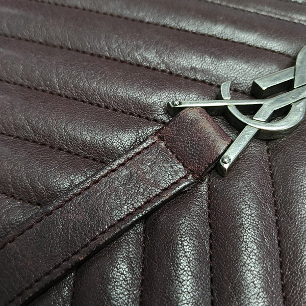 COLLEGE Medium Chevron Lambskin Red