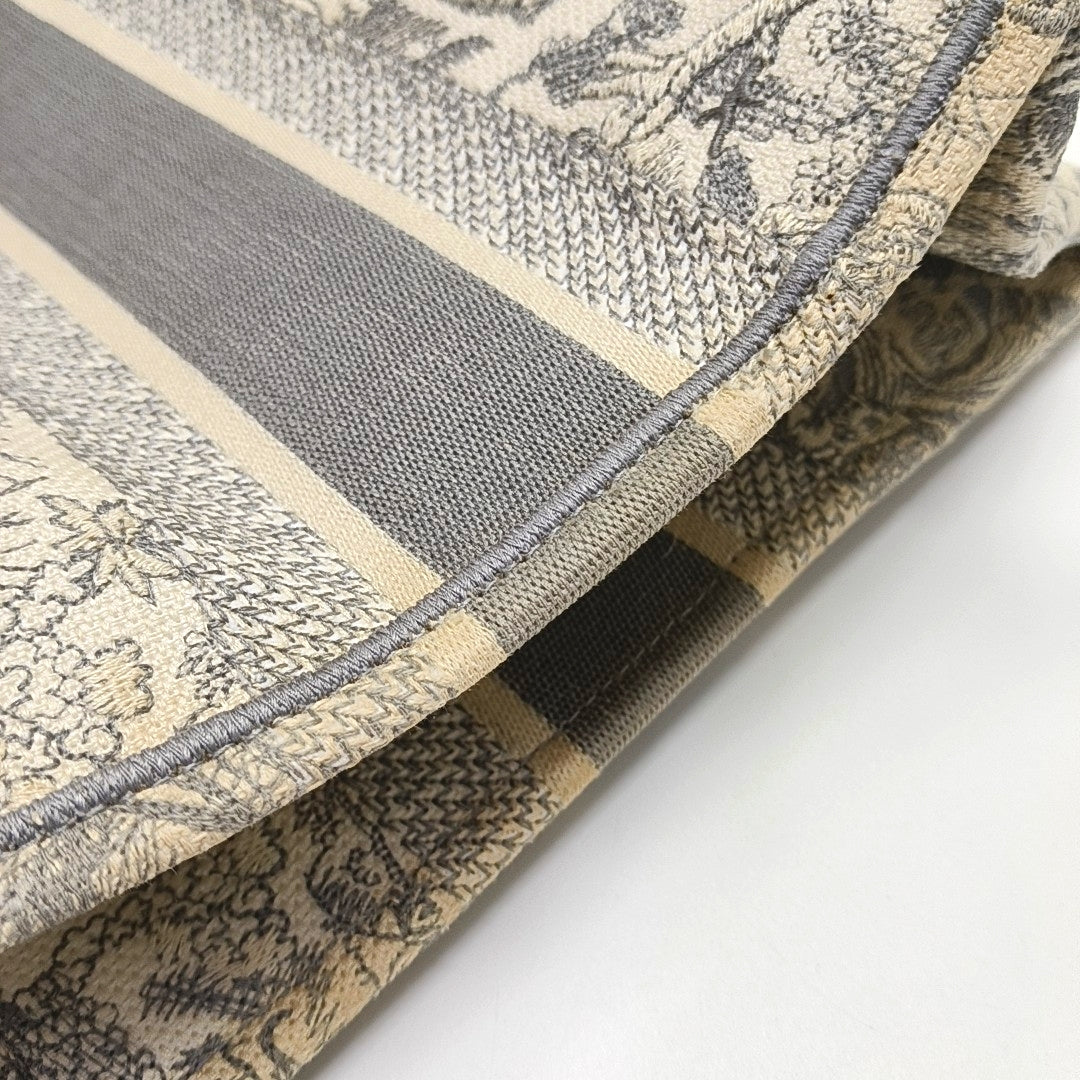 Authenticated pre-owned  Book Tote Medium Canvas Grey - Tote Bag at Looply