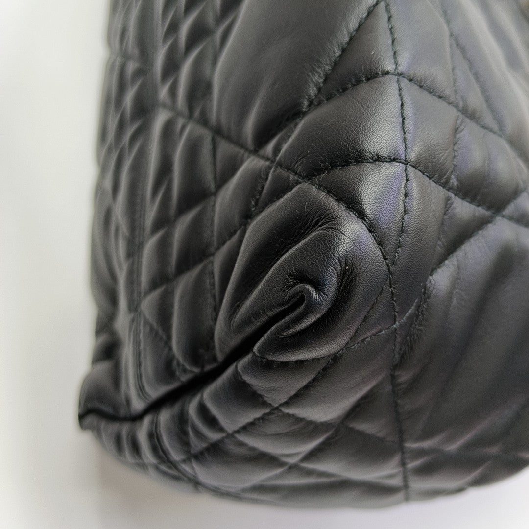 Toujours Medium Cannage Calfskin Black