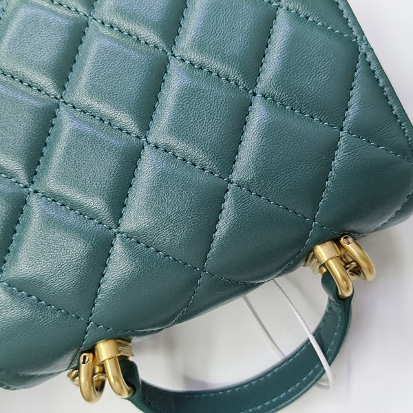 Quilted Lambskin Shoulder Bag Green