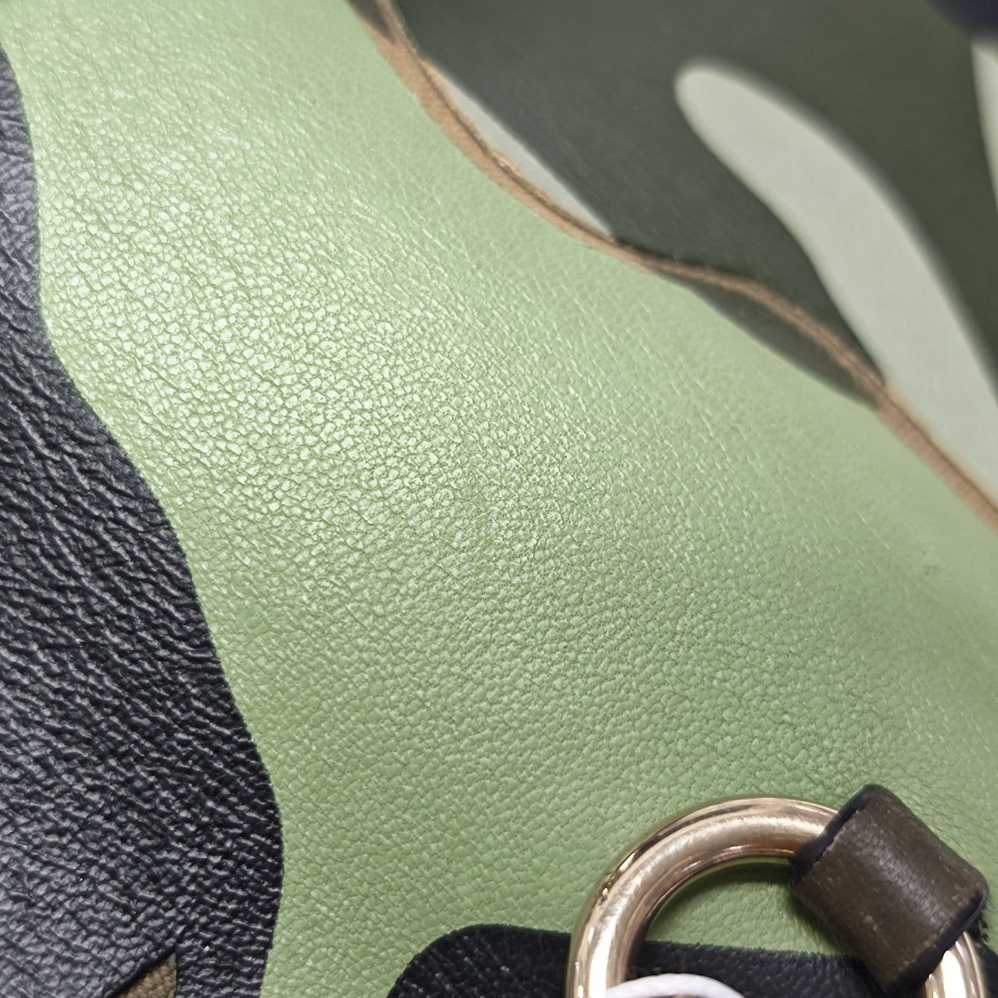 Glam Medium Calfskin Multicolor
