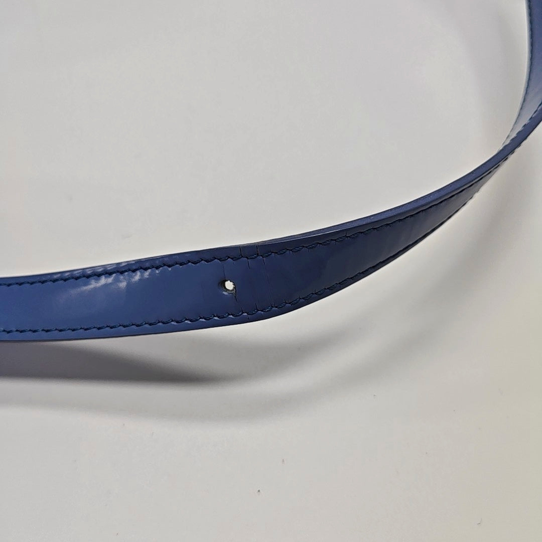 Authenticated pre-owned  CLASSIC BOX Medium Calfskin Blue - Shoulder Bag at Looply