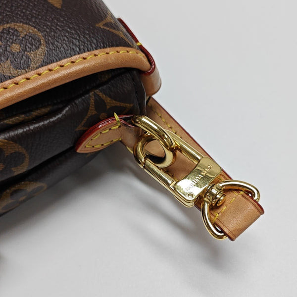 SAUMUR BB Monogram Coated Canvas Brown