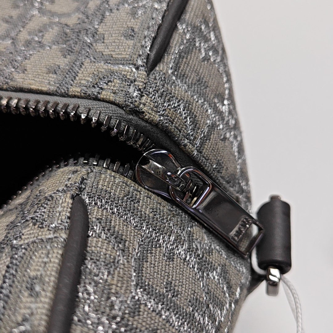 Oblique Canvas Shoulder Bag Gray