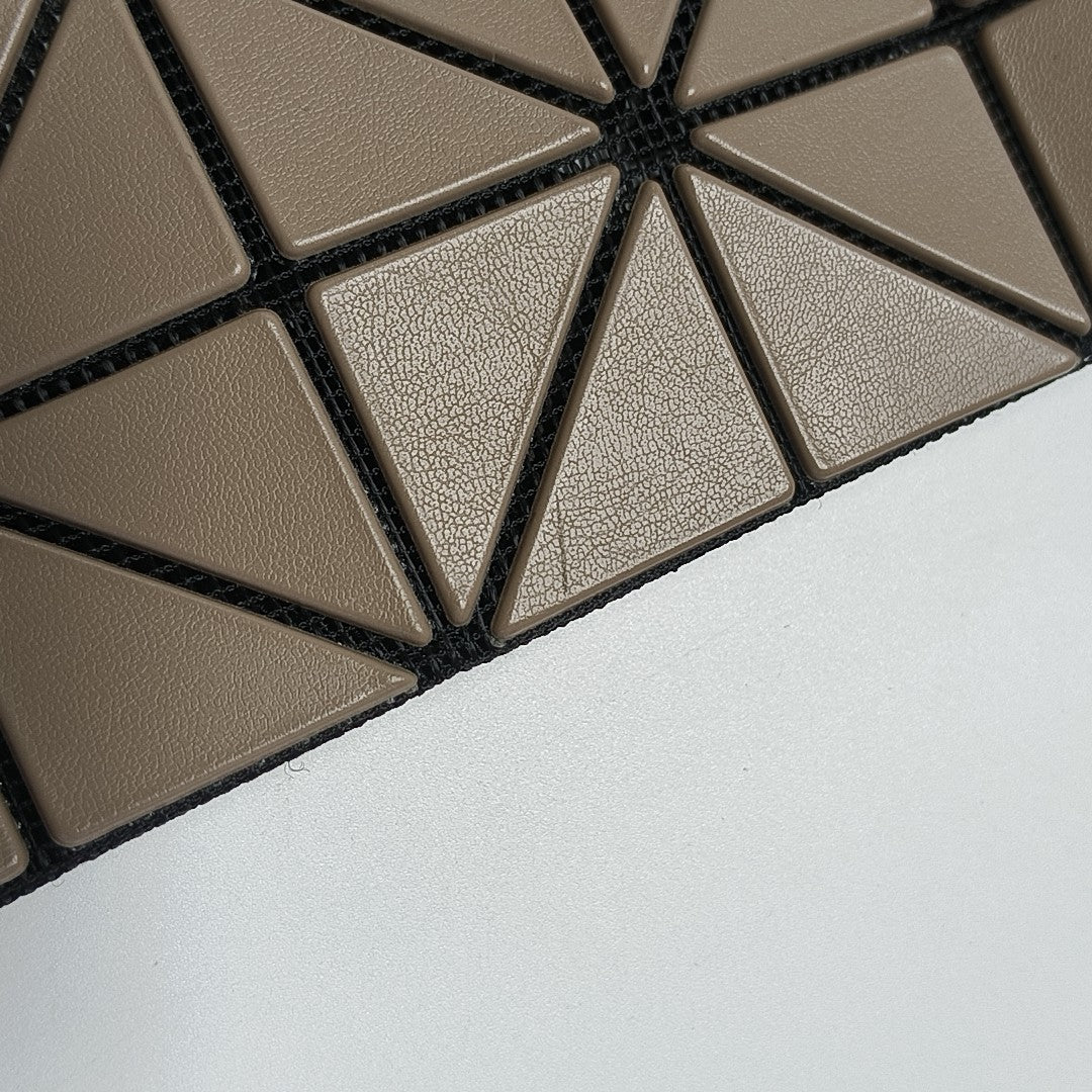 Special Material Tote Bag Beige