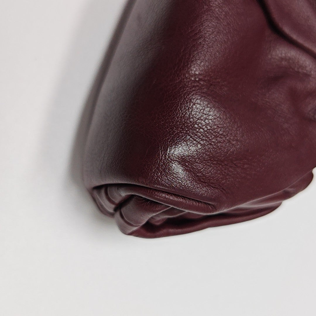Authenticated pre-owned  The Pouch Calfskin Red - Shoulder Bag at Looply