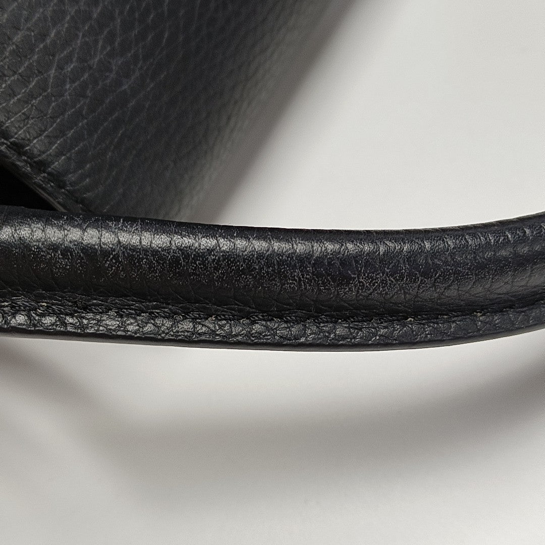 Authenticated pre-owned  CAPUCINES MM Calfskin Black - Shoulder Bag at Looply