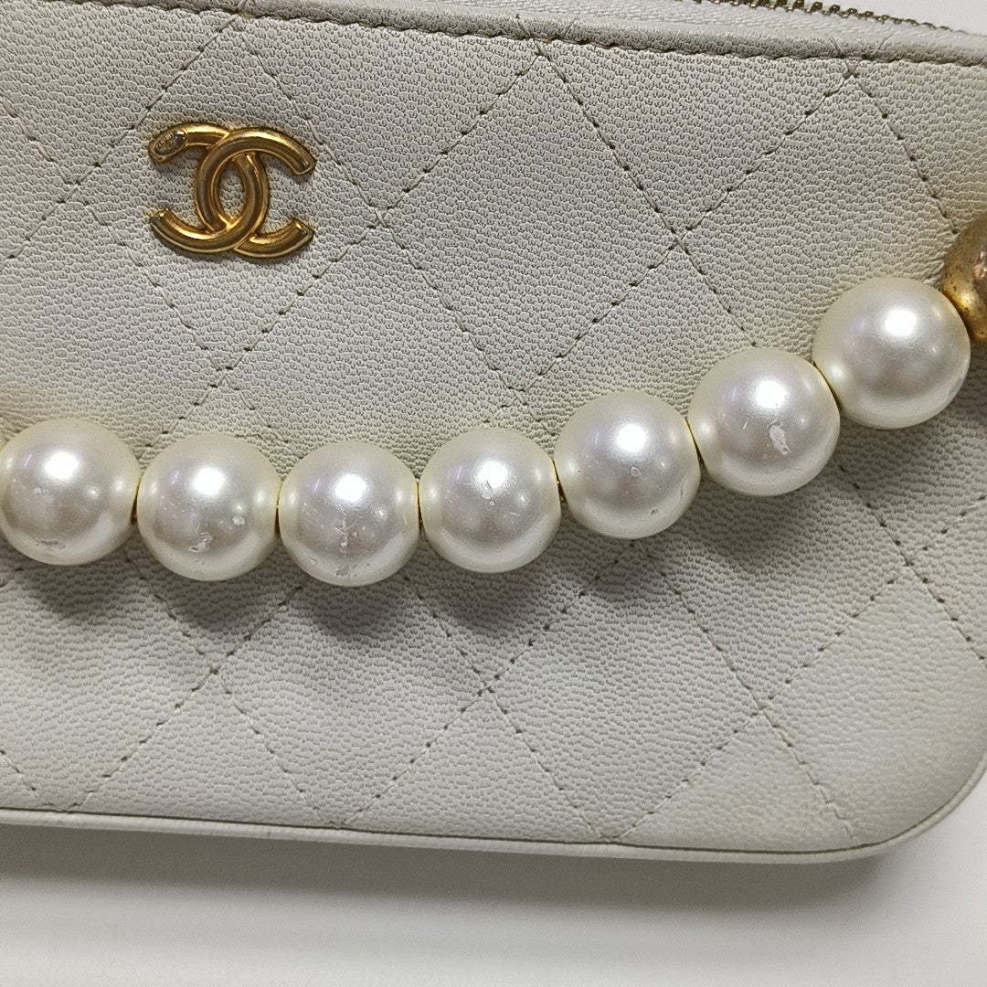 Quilted Lambskin Clutch White