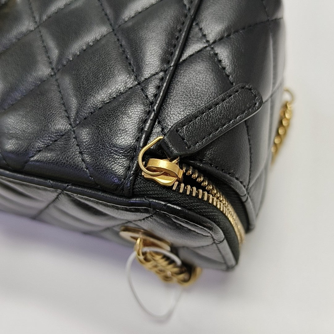 VANITY CASE Medium Quilted Lambskin Black