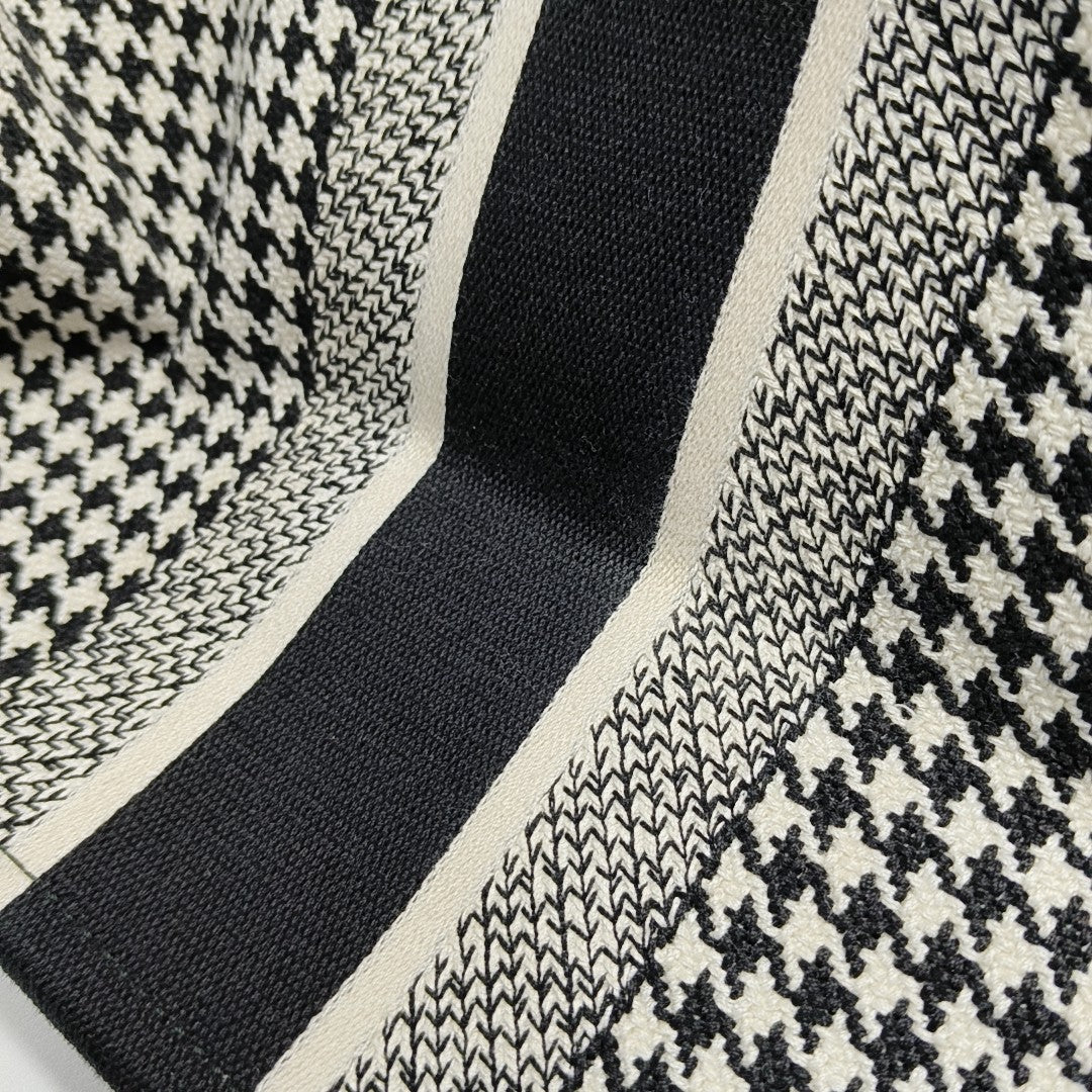 Book Tote Large Canvas Black