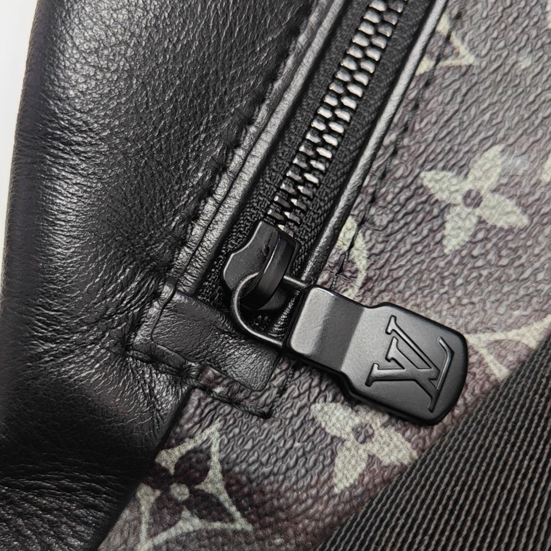DISCOVERY Monogram Coated Canvas Black