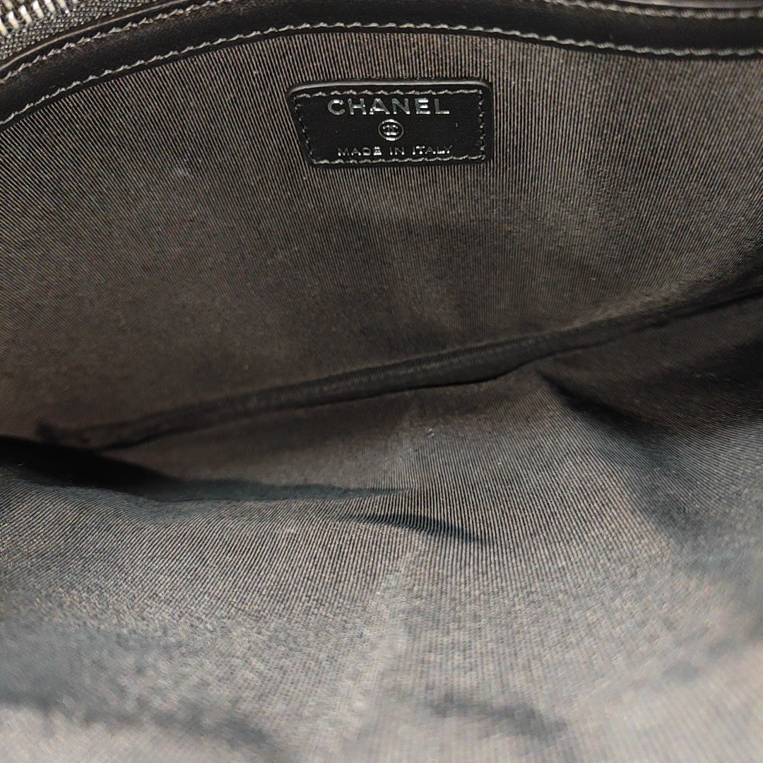 Quilted Grained Calfskin Clutch Black
