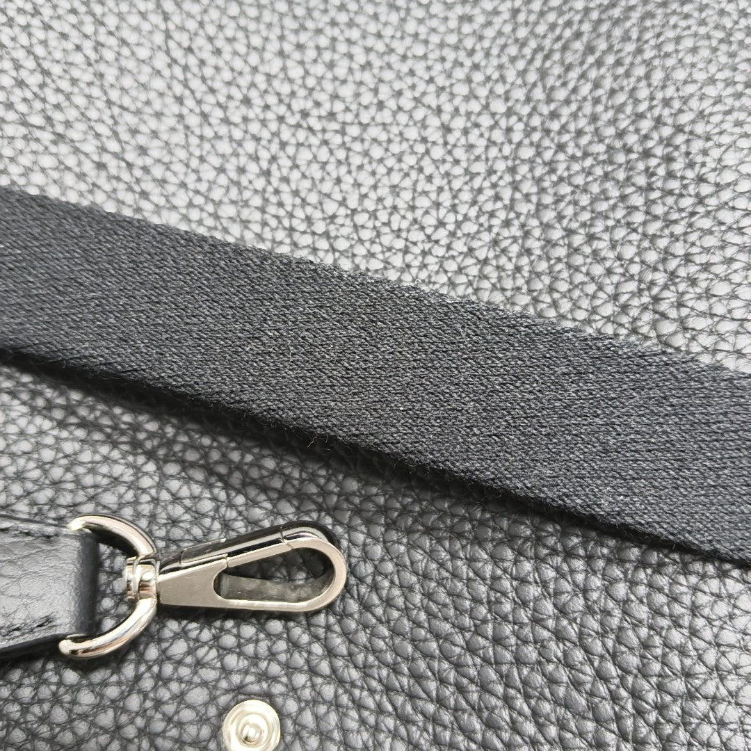 Authenticated pre-owned  Evelyne TPM Clemence Black - Shoulder Bag at Looply
