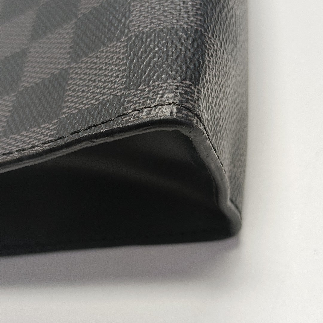 Pochette Voyag MM Damier Graphite Coated Canvas Gray