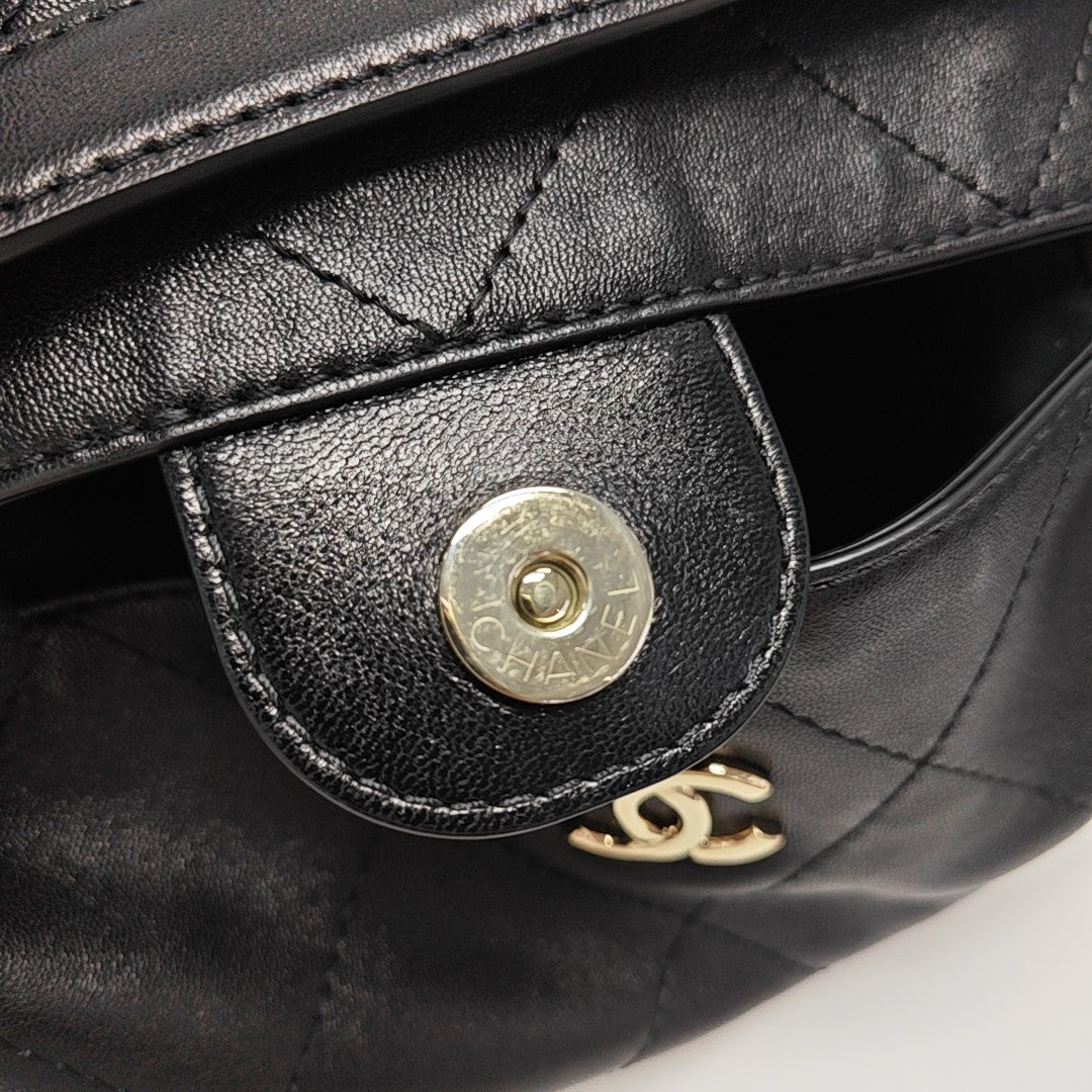 Quilted Lambskin Shoulder Bag Black