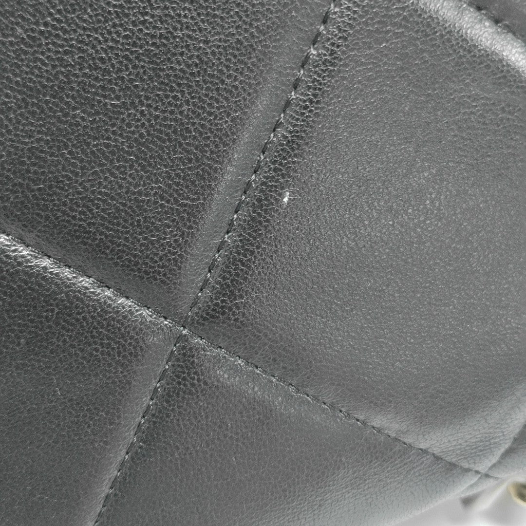 CHANEL 19 Quilted Lambskin Black
