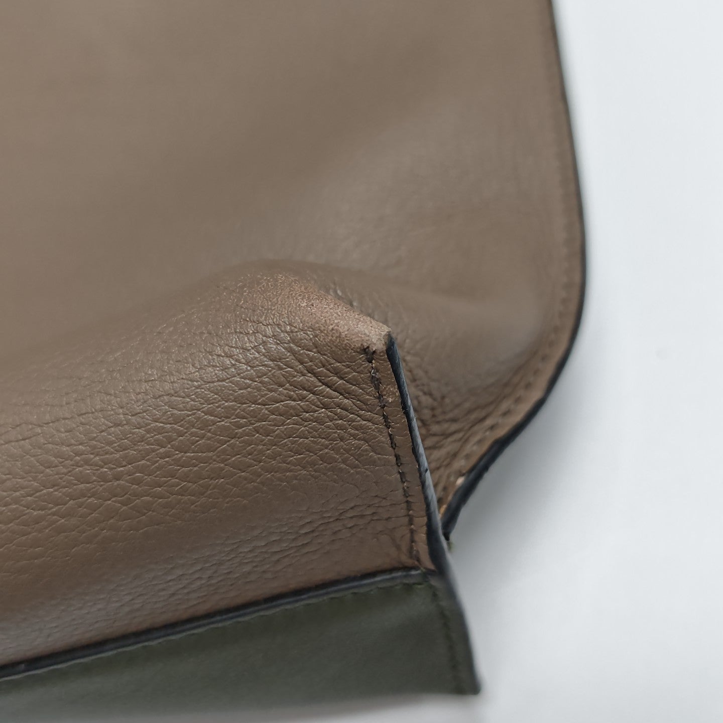 T Pouch Calfskin Brown
