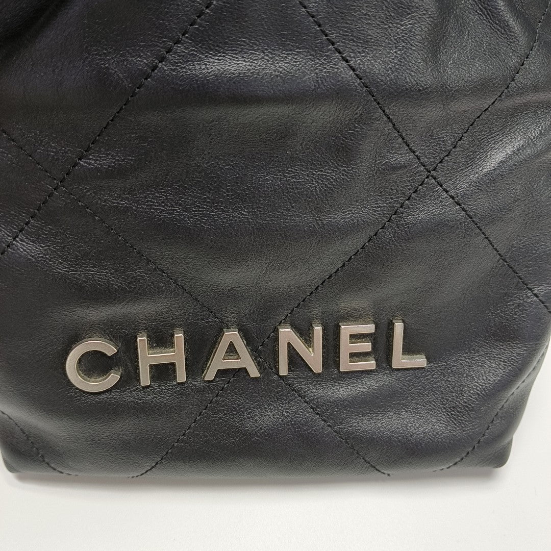 CHANEL 22 Mini Quilted Calfskin Black