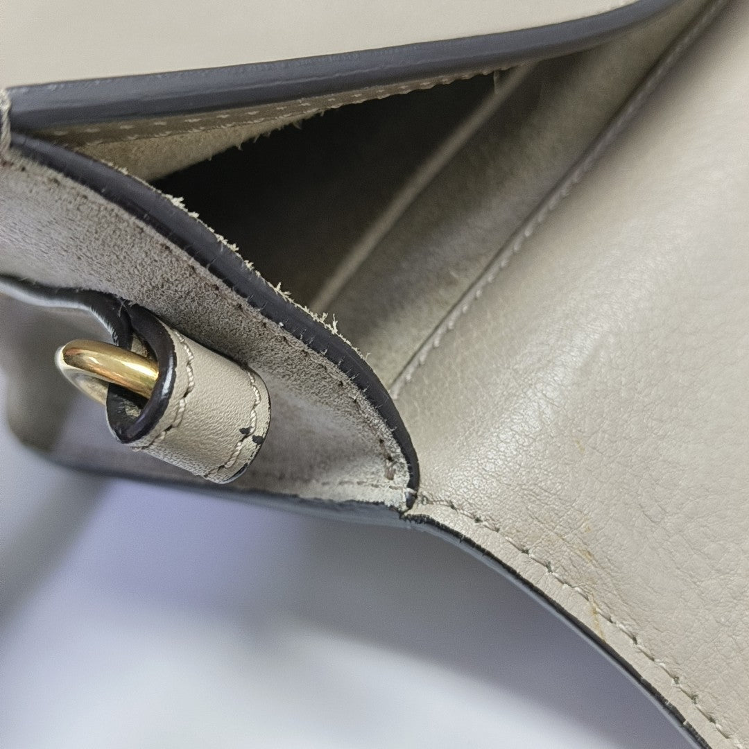 Nile Medium Calfskin Gray