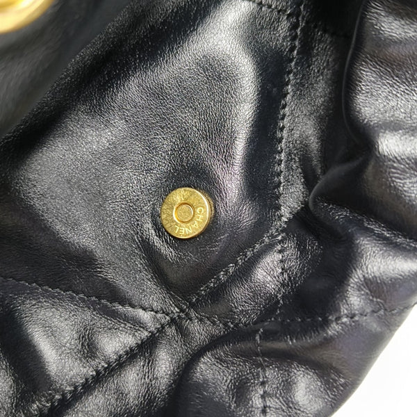 CHANEL 22 Small Quilted Calfskin Black