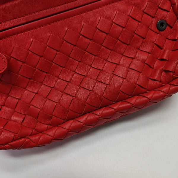 Messenger Lambskin Red