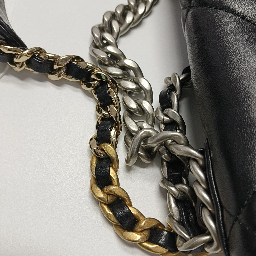 CHANEL 19 Small Quilted Lambskin Black