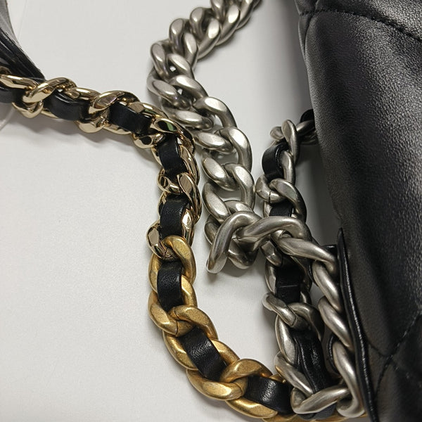 CHANEL 19 Small Quilted Lambskin Black