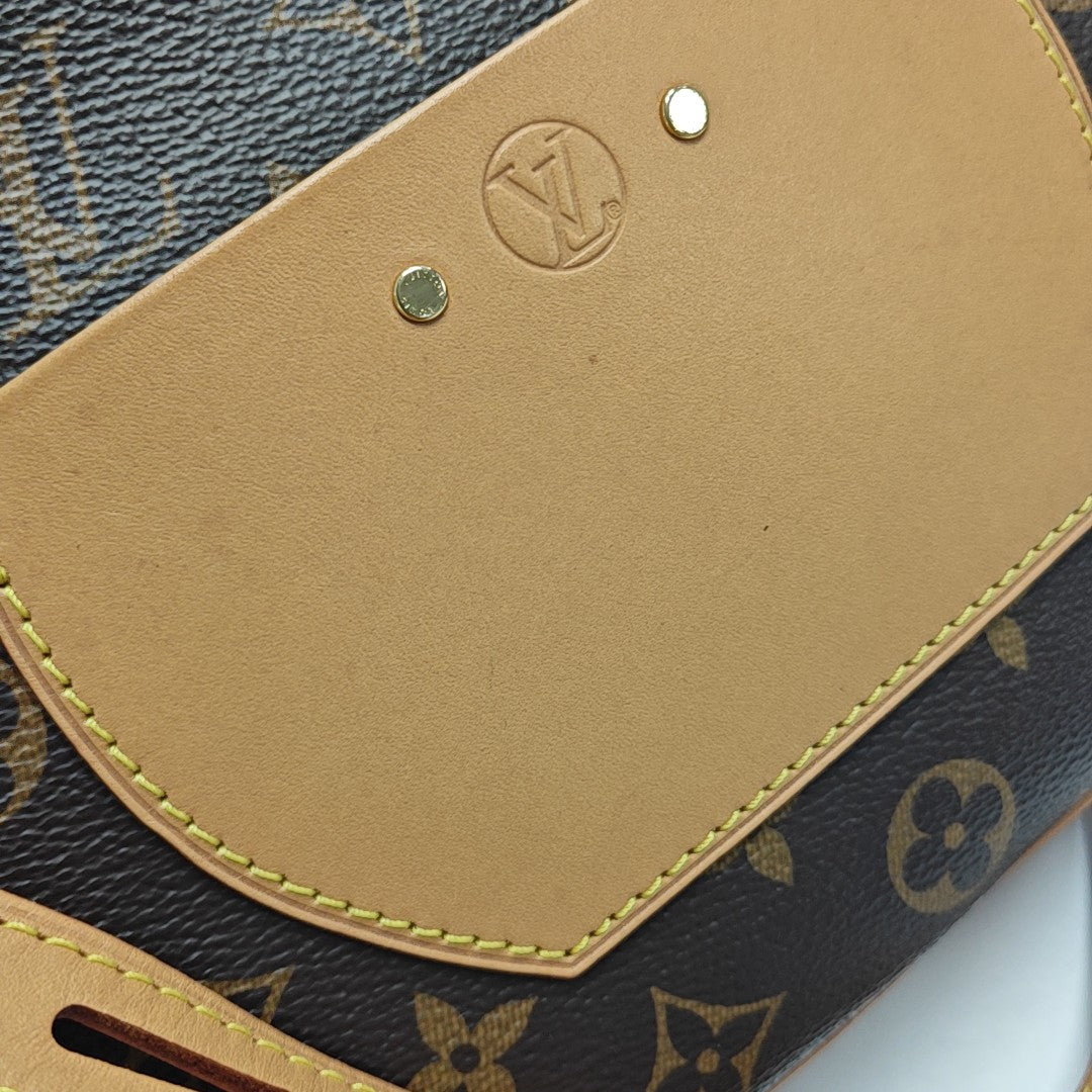 BOITE CHAPEAU MM Monogram Coated Canvas Brown