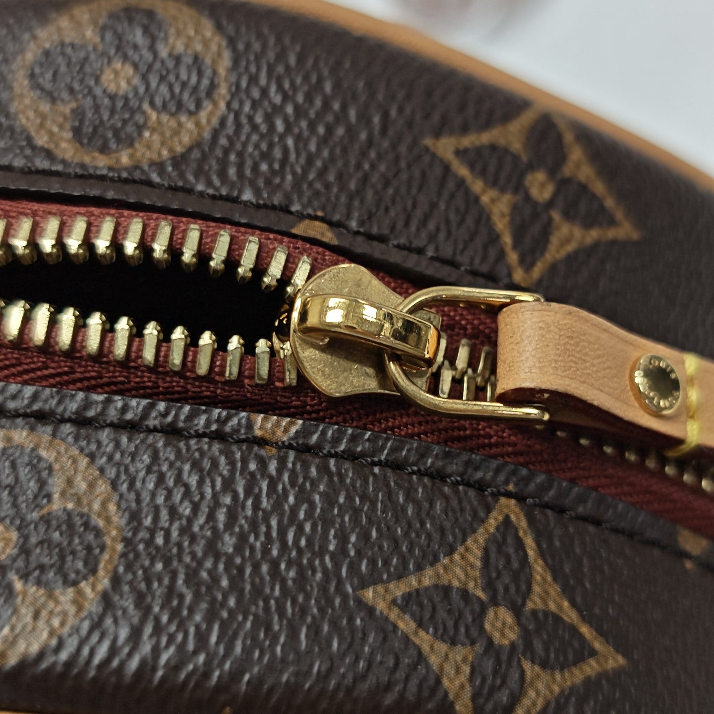 BOITE CHAPEAU PM Monogram Coated Canvas Brown