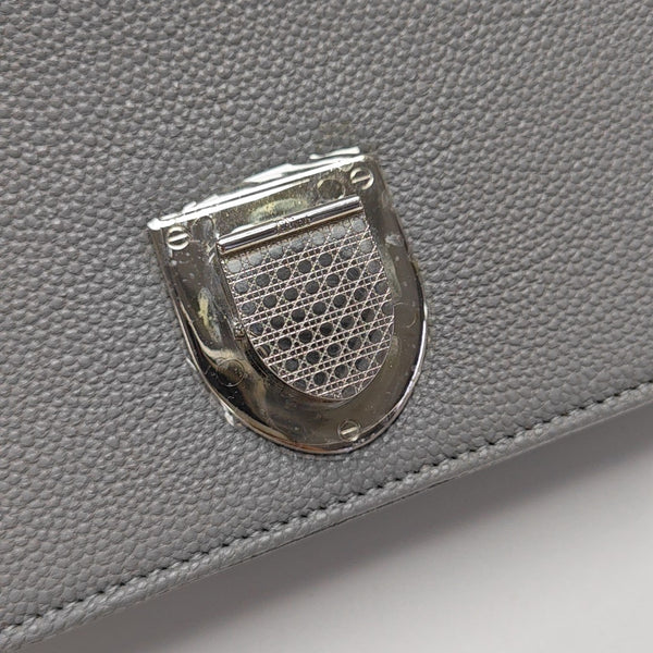 Diorama Medium Cannage Calfskin Gray