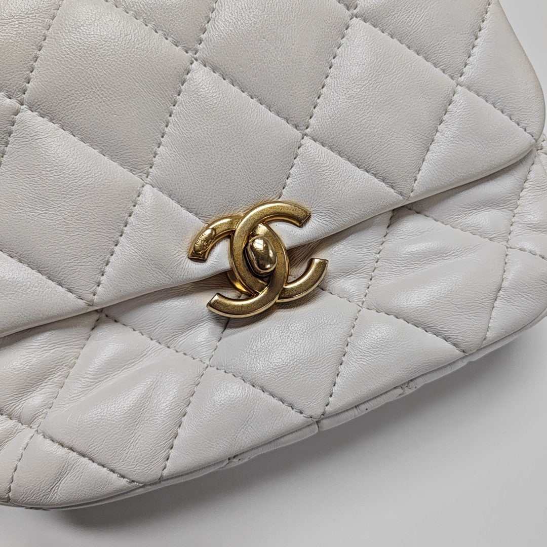 CLASSIC FLAP Mini Quilted Lambskin White