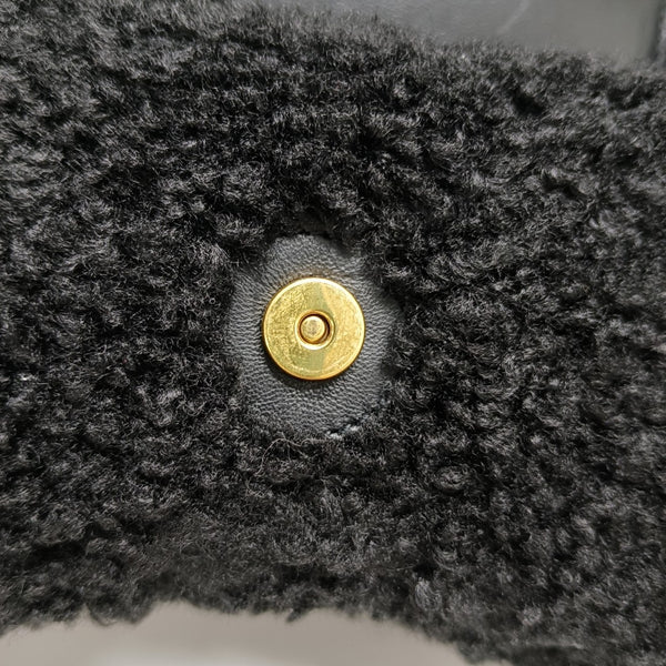 Hourglass Mini Sheepskin Black