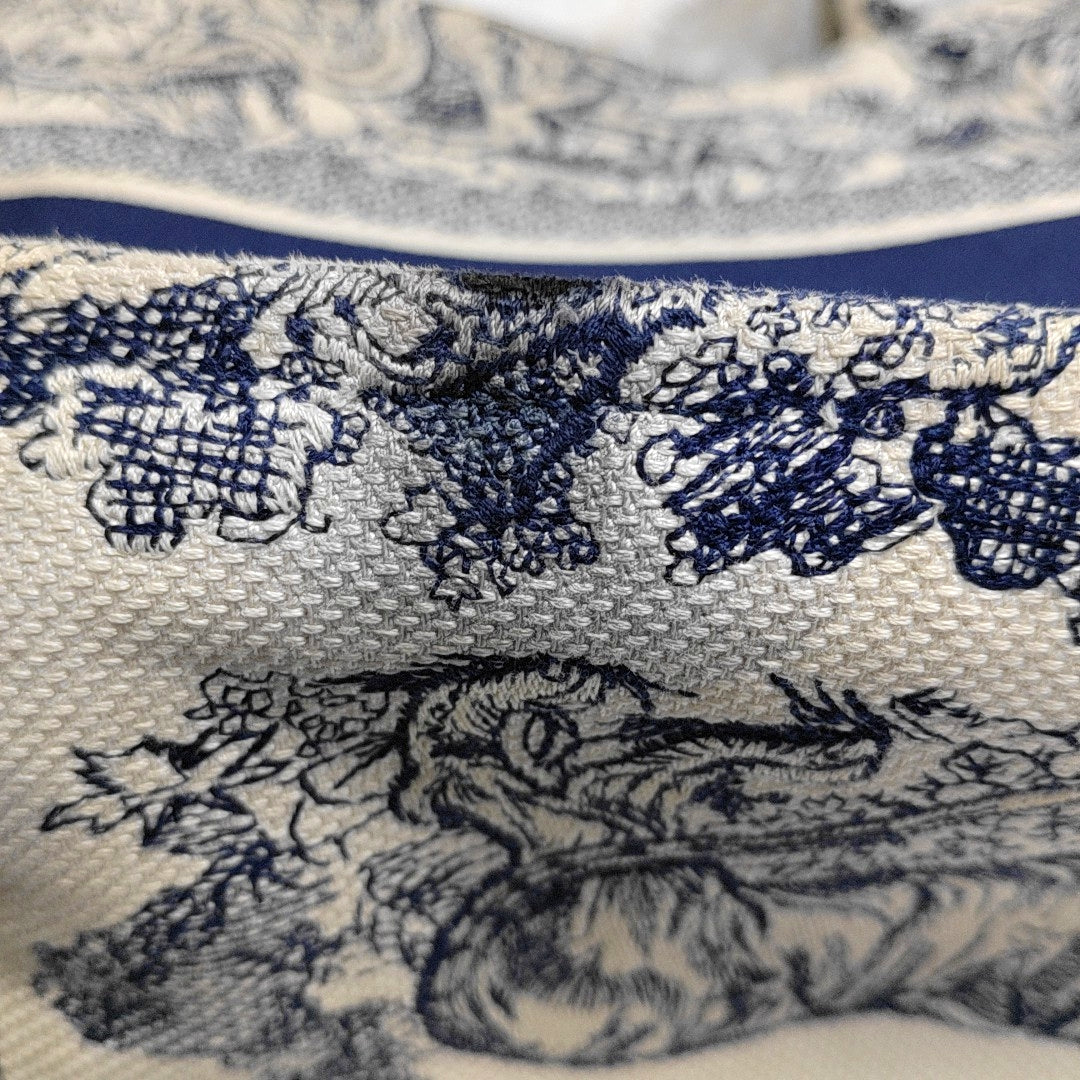 Authenticated pre-owned  Book Tote Medium Canvas Blue - Tote Bag at Looply