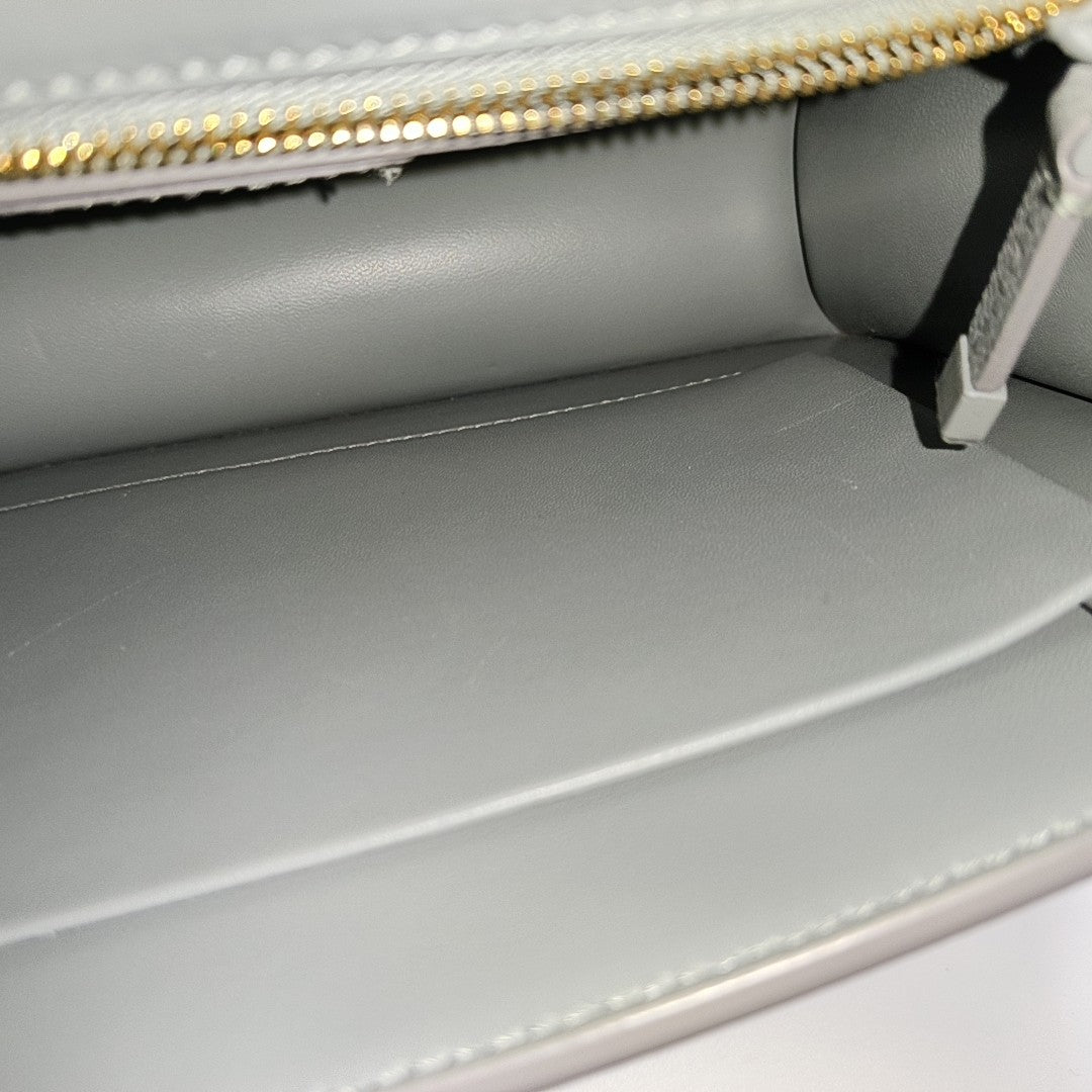30 Montaigne Medium Calfskin Gray