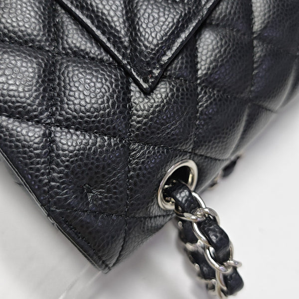 CLASSIC FLAP Small Quilted Grained Calfskin Black