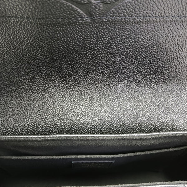 FAVORITE Calfskin Black