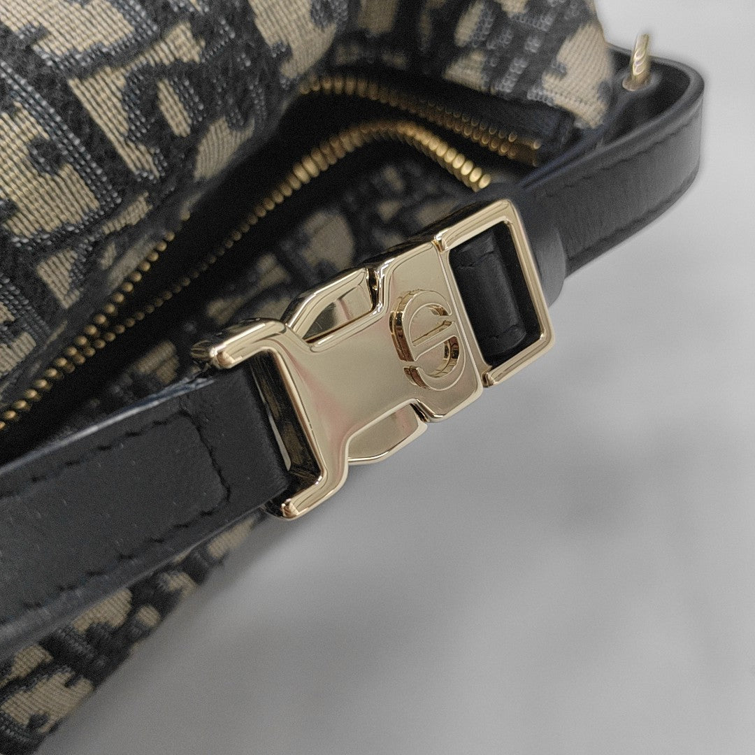 Travel Kit Oblique Canvas Blue