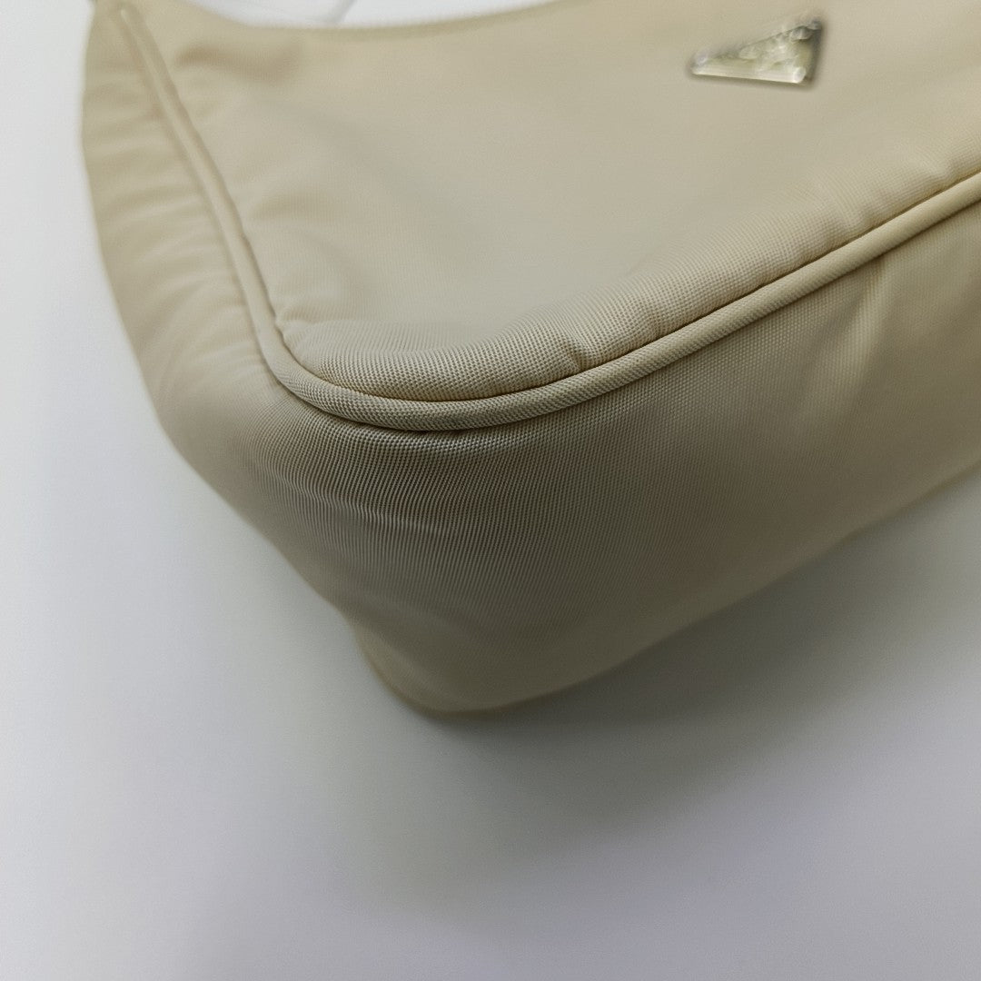Re-Edition2000 Mini Nylon Beige