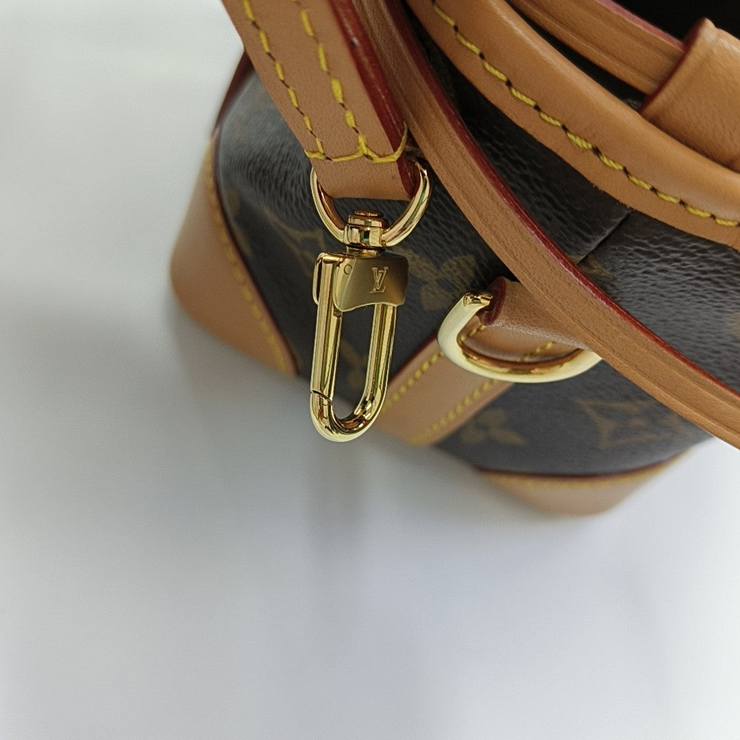 NOÉ Monogram Coated Canvas Brown