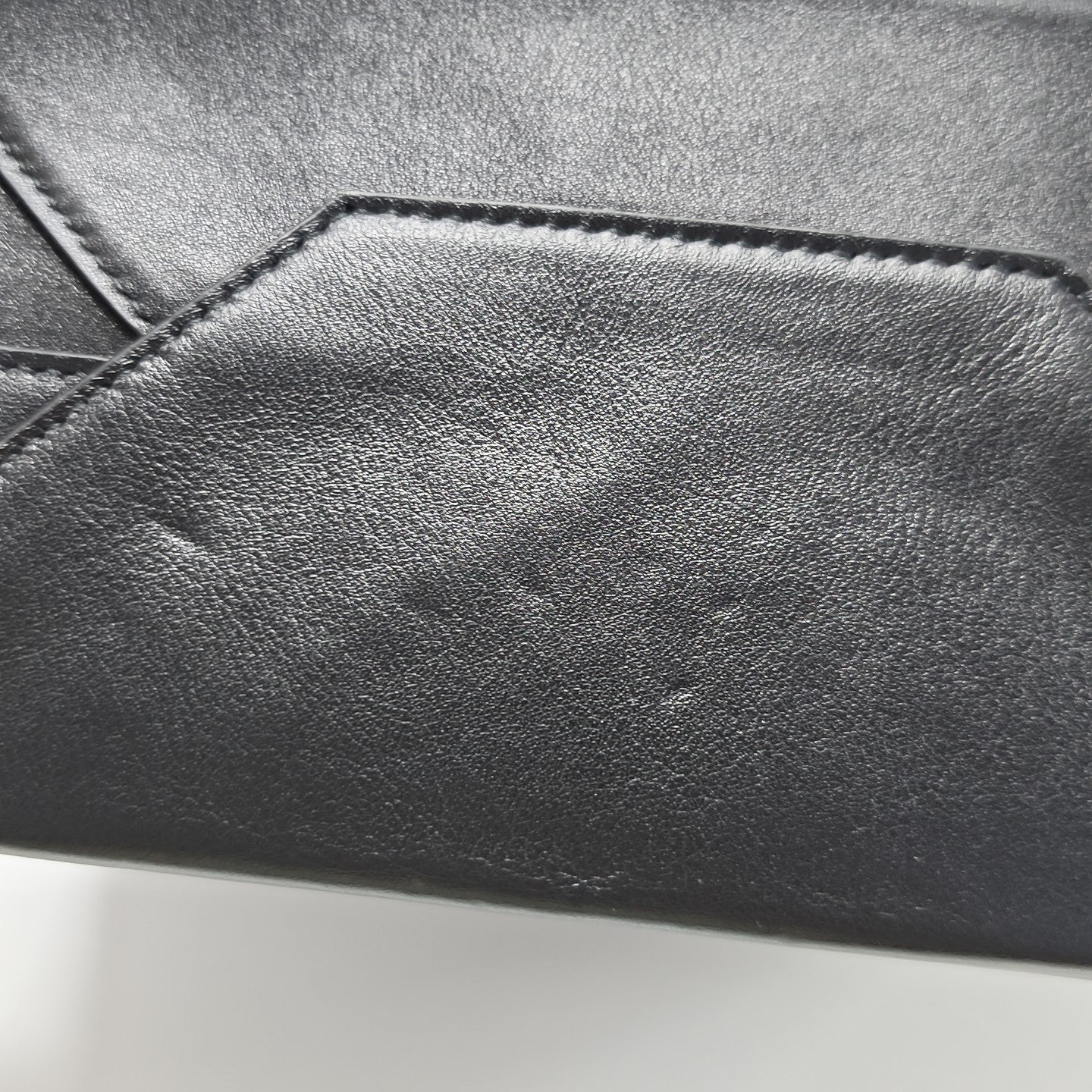 DUTY FREE North-South Calfskin Black