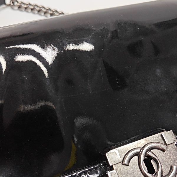 BOY CHANEL Large Quilted Patent Leather Black